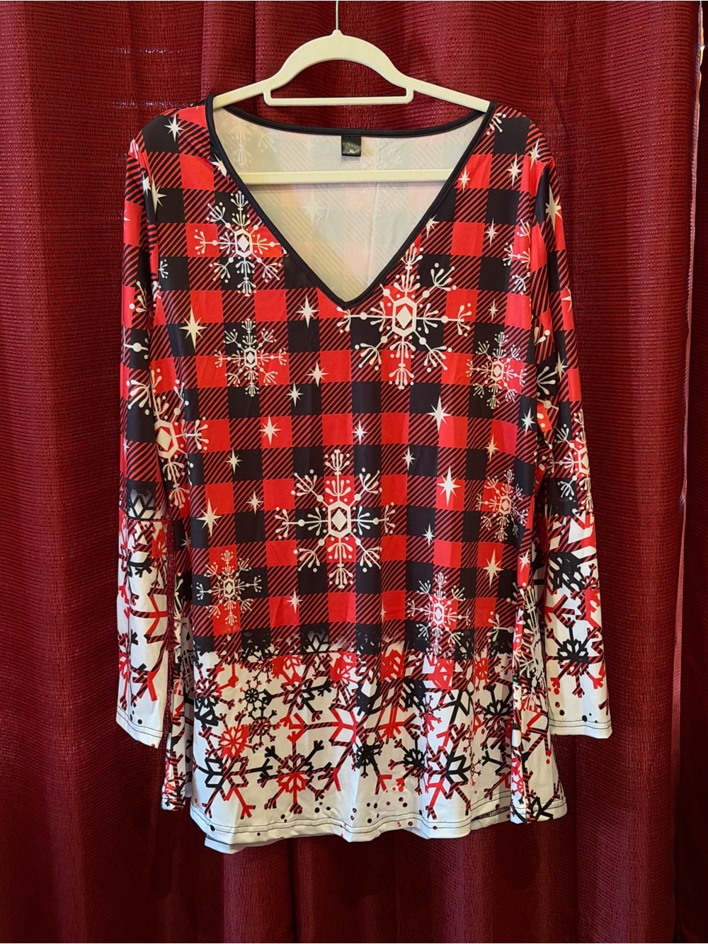 Holiday snowflake women’s top